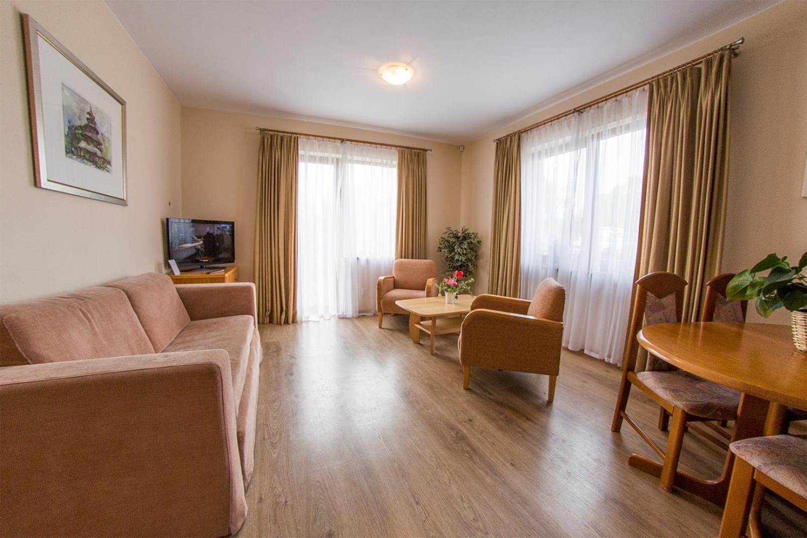Apartamento Wisniowy Sad Kudowa-Zdrój Exterior foto