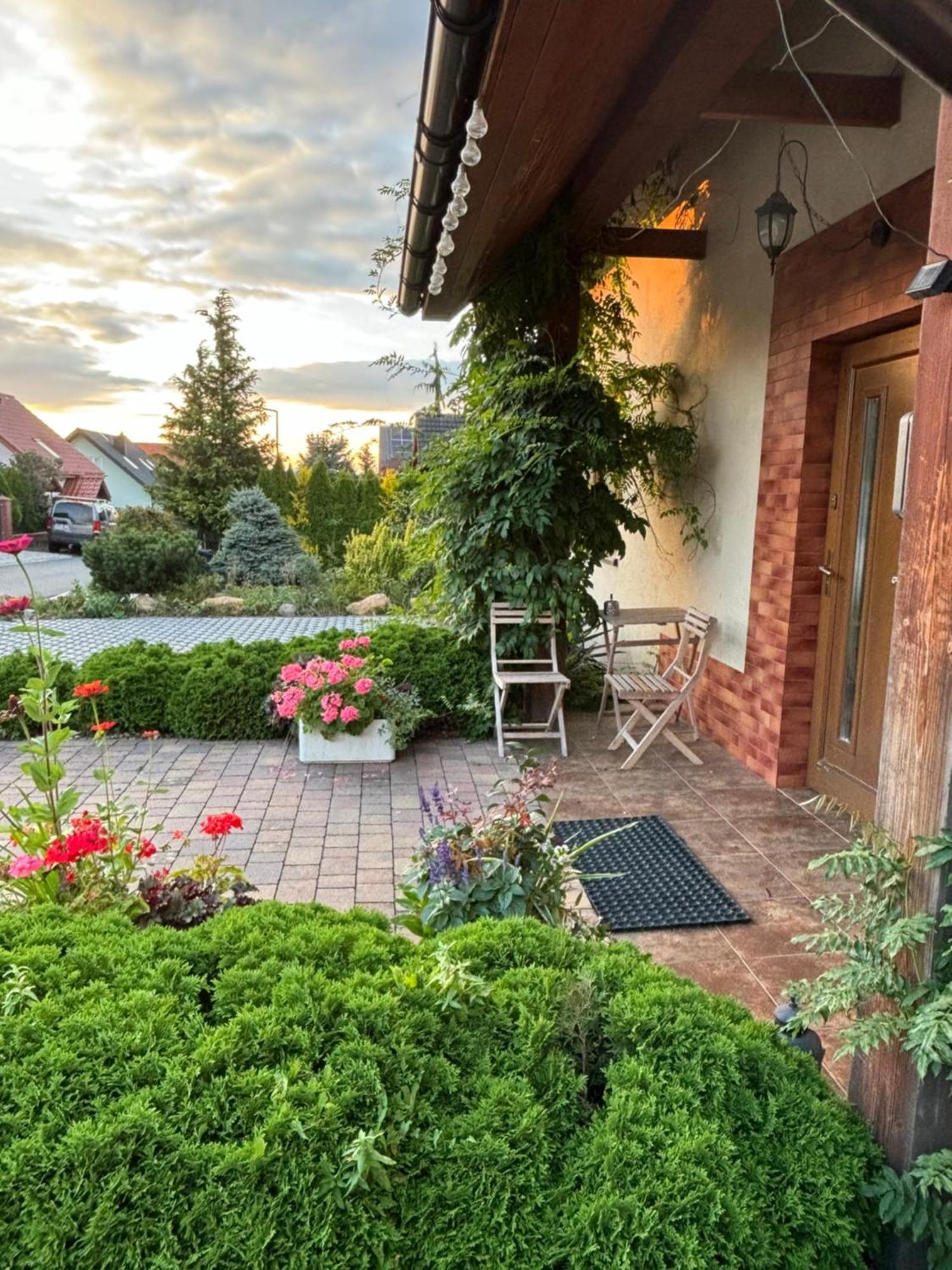 Apartamento Wisniowy Sad Kudowa-Zdrój Exterior foto