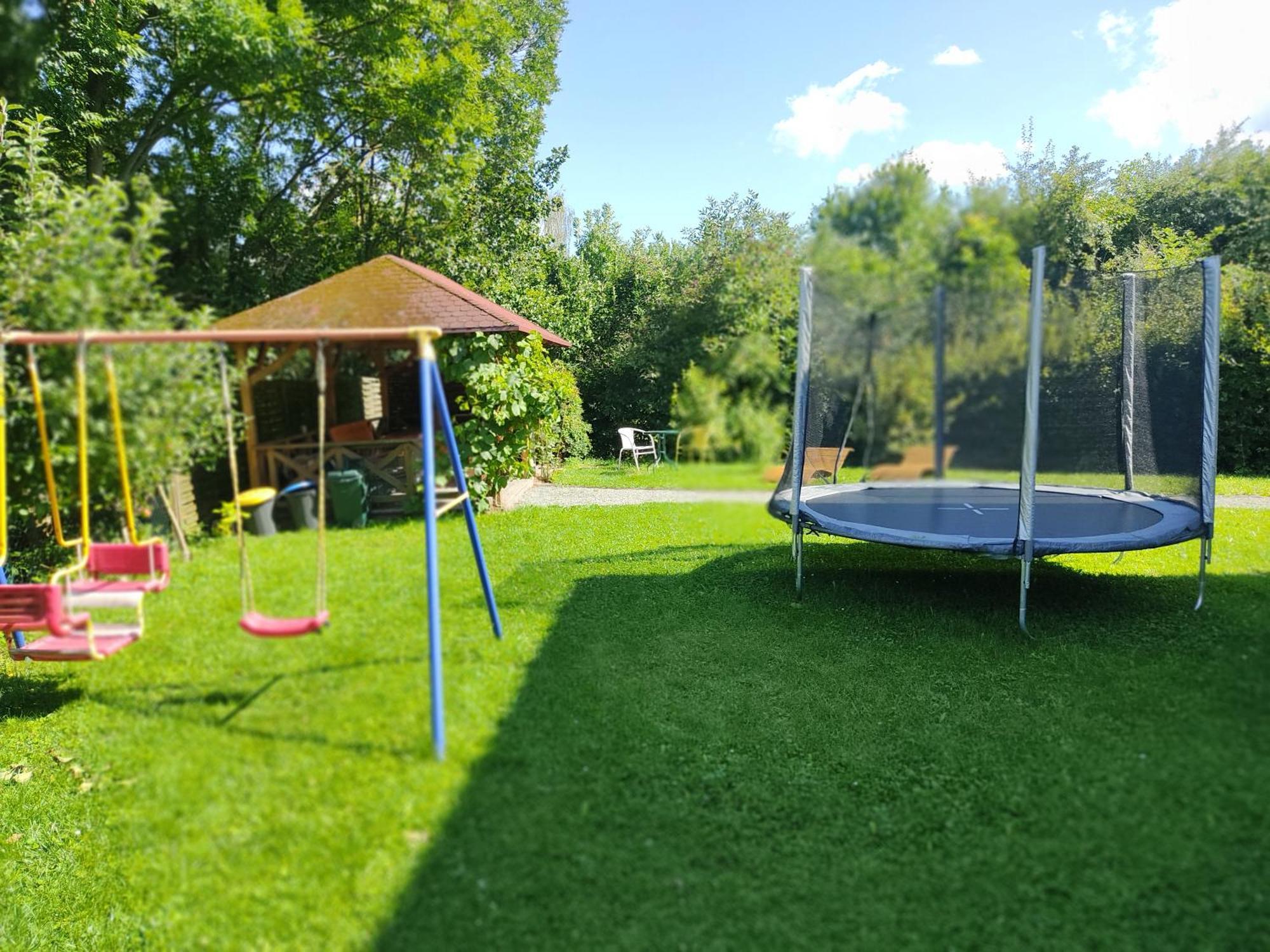 Apartamento Wisniowy Sad Kudowa-Zdrój Exterior foto