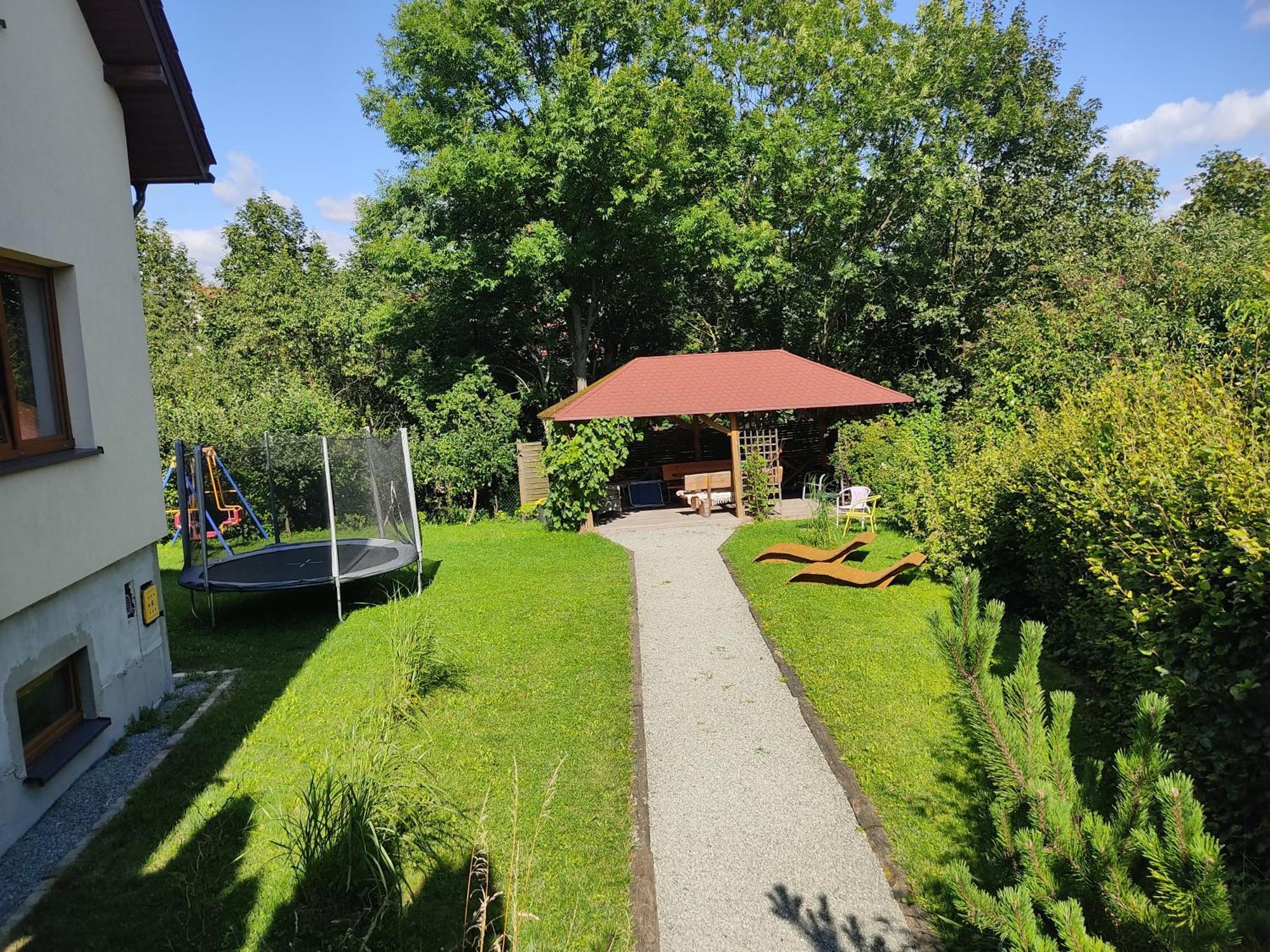 Apartamento Wisniowy Sad Kudowa-Zdrój Exterior foto